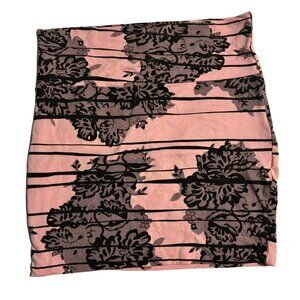 NWT Wet Seal pink and black mini skirt size Medium lace pattern
